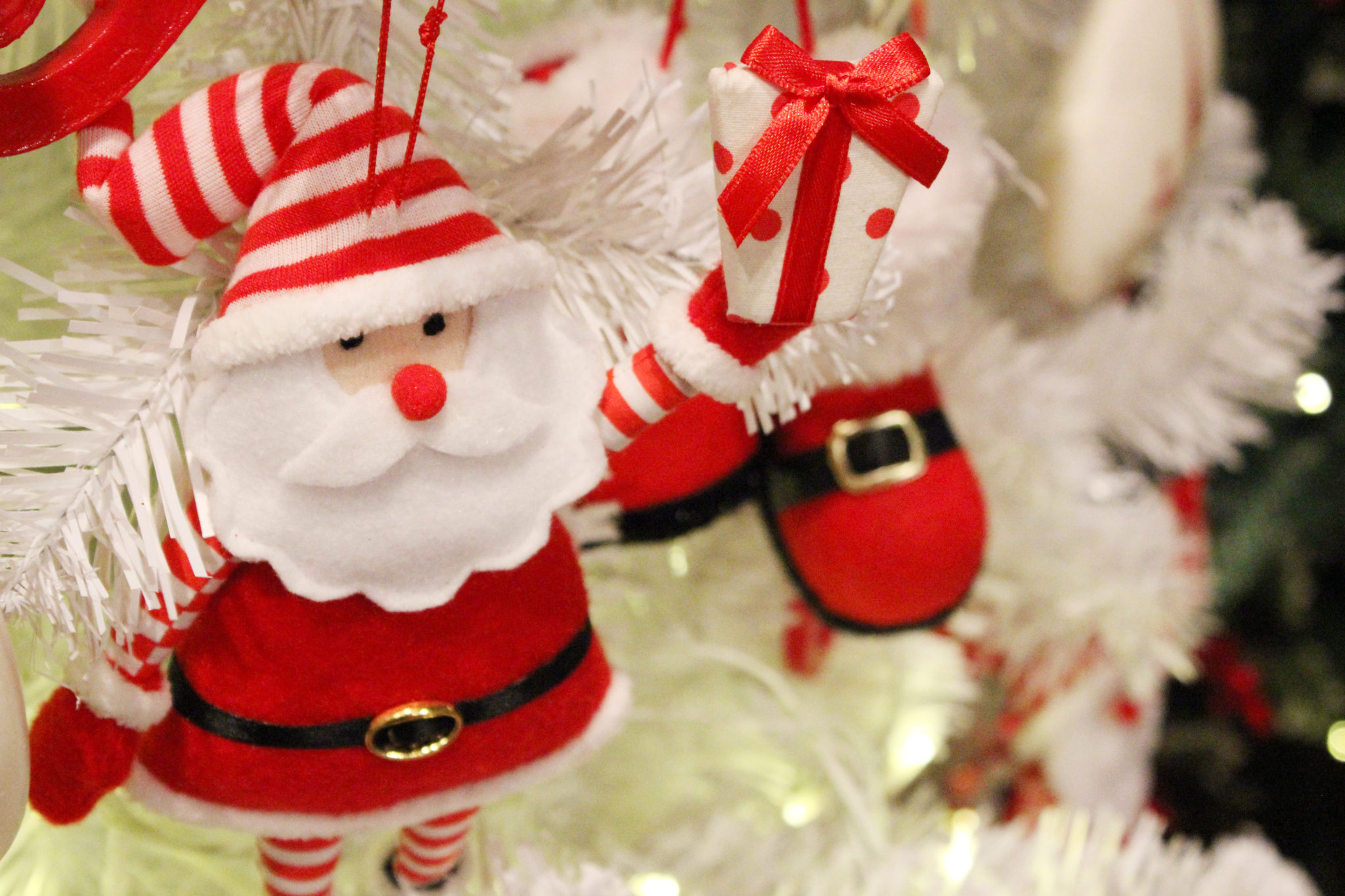 Santa with Gift box - Christmas Heirloom Company